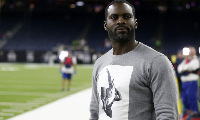 Michael Vick to star in NFL docummentary Michael Vick to star in NFL docummentary