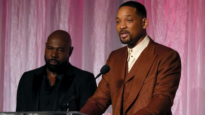 Will Smith makes first awards appearance Will Smith makes first awards appearance