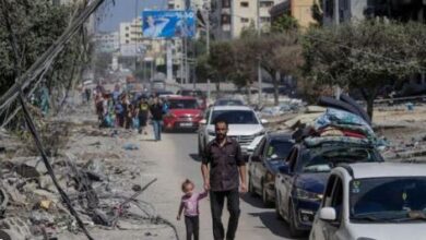 Isreali defense drops leaflets in southern Gaza warning citizen to evacuate