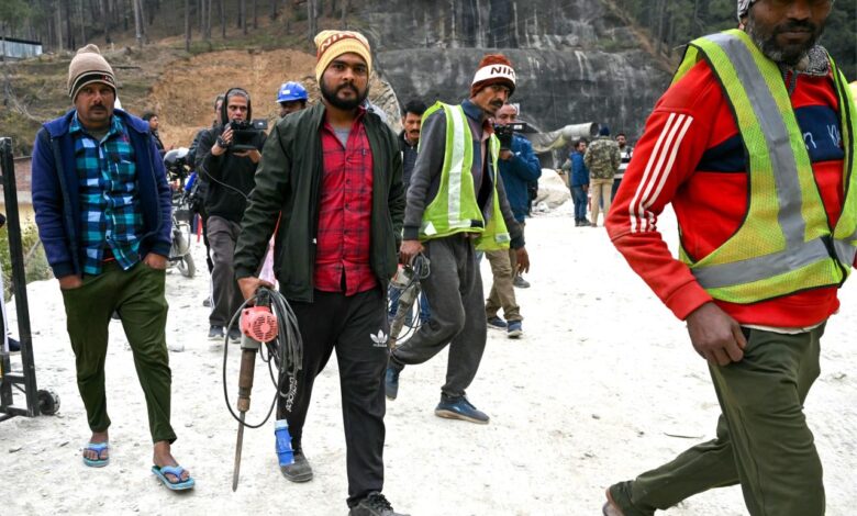 Heroic Rescue: 41 Men Trapped in Indian Tunnel Finally Reached Heroic Rescue: 41 Men Trapped in Indian Tunnel Finally Reached