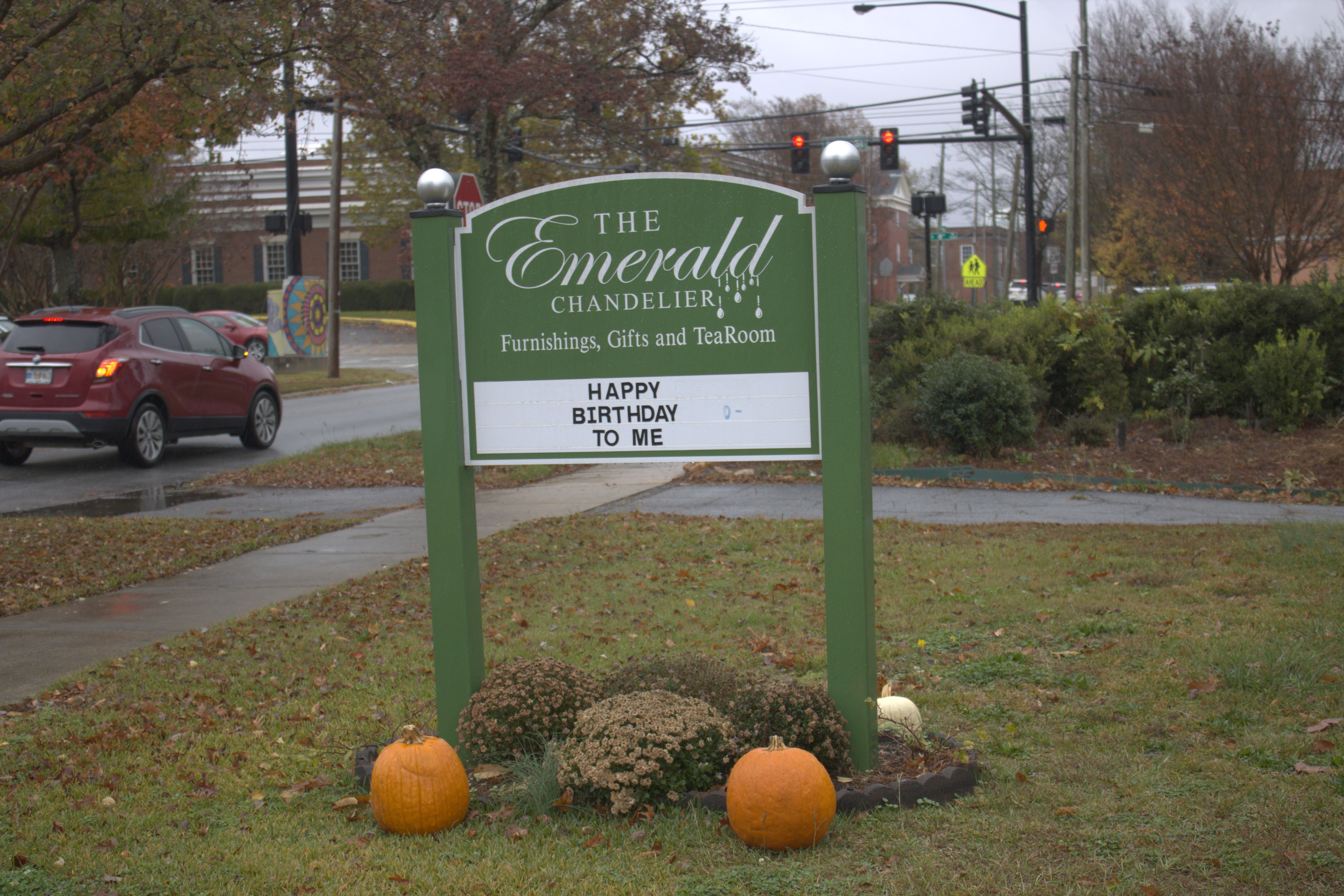 The Emerald Chandelier: A Gem in Griffin, Georgia