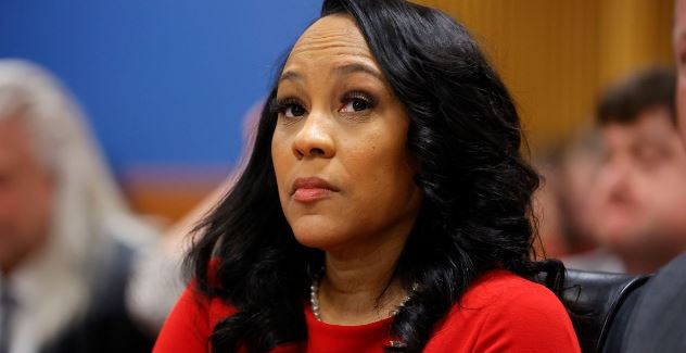 Trump Co-Defendant Introduces New Witness in Strategy to Disqualify Prosecutor Willis Trump Co-Defendant Introduces New Witness in Strategy to Disqualify Prosecutor Willis