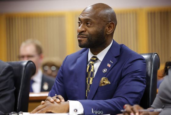 Shift in Georgia Election Case: Prosecutor Steps Down Amid Conflict of Interest Shift in Georgia Election Case: Prosecutor Steps Down Amid Conflict of Interest