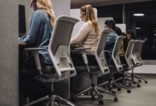 Teleperformance Shares Tumble Amid CEO’s Stance on AI’s Limitations