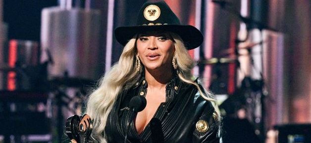 Beyoncé Reflects on Innovation and Motherhood at the iHeartRadio Music Awards Beyoncé Reflects on Innovation and Motherhood at the iHeartRadio Music Awards