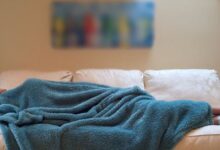 Healthy Sleep Habits: Tips for Better Family Rest as the Seasons Change from Spring to Summer