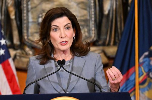 Gov. Hochul Considers Face Mask Ban on NYC Subways Amid Rising Antisemitic Incidents Gov. Hochul Considers Face Mask Ban on NYC Subways Amid Rising Antisemitic Incidents