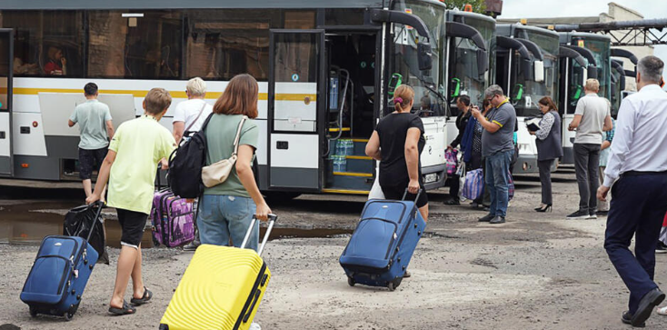 Over 76,000 Evacuated from Russia’s Kursk Region Amid Ukrainian Offensive Over 76,000 Evacuated from Russia’s Kursk Region Amid Ukrainian Offensive