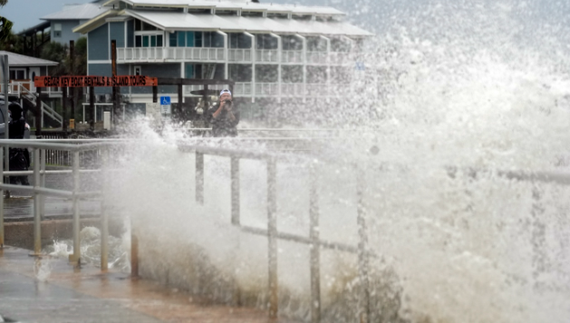 Unprecedented Ocean Heat Baffles Scientists: Searching for Answers Unprecedented Ocean Heat Baffles Scientists: Searching for Answers