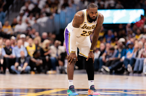 Los Angeles Lakers May Be Without Key Player at Start of NBA Season Los Angeles Lakers May Be Without Key Player at Start of NBA Season