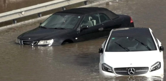 Torrential Rain Causes Major Flooding at Barcelona Airport and Highways Torrential Rain Causes Major Flooding at Barcelona Airport and Highways