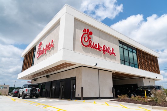 Chick-fil-A Revolutionizes Drive-Thru Experience with Drones, Data, and High-Tech Innovations Chick-fil-A Revolutionizes Drive-Thru Experience with Drones, Data, and High-Tech Innovations