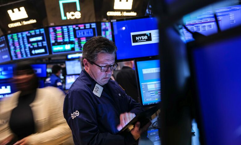 Dow, S&P 500 lead losses as struggles continue amid Trump’s latest tariff threats Dow, S&P 500 lead losses as struggles continue amid Trump’s latest tariff threats