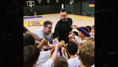 Lakers’ JJ Redick Hosts Basketball Clinic For Kids Impacted By L.A. Wildfires