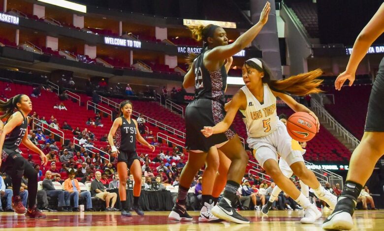 She wanted a law degree. Instead, Shakyla Hill became a quadruple-double threat She wanted a law degree. Instead, Shakyla Hill became a quadruple-double threat