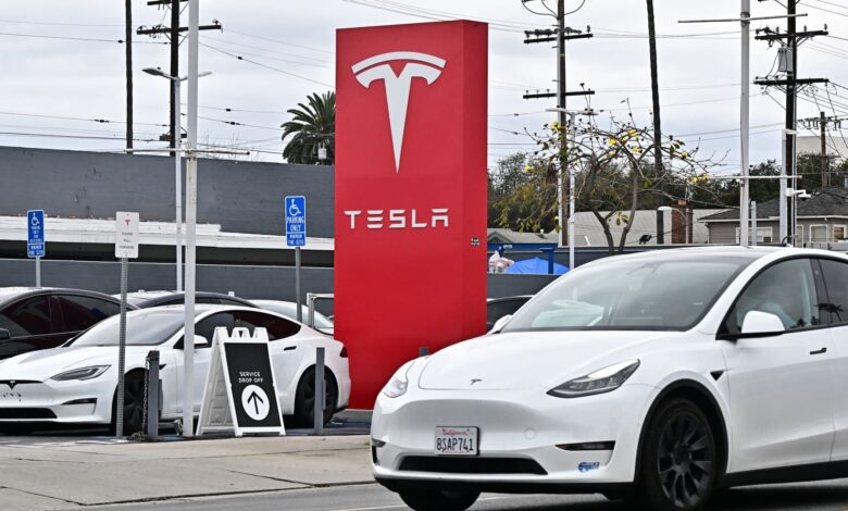 Tesla owners are trading in their EVs at record levels, Edmunds says Tesla owners are trading in their EVs at record levels, Edmunds says