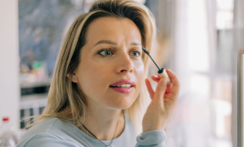 Want Longer, Thicker Lashes? Grab This Now- Castor Oil