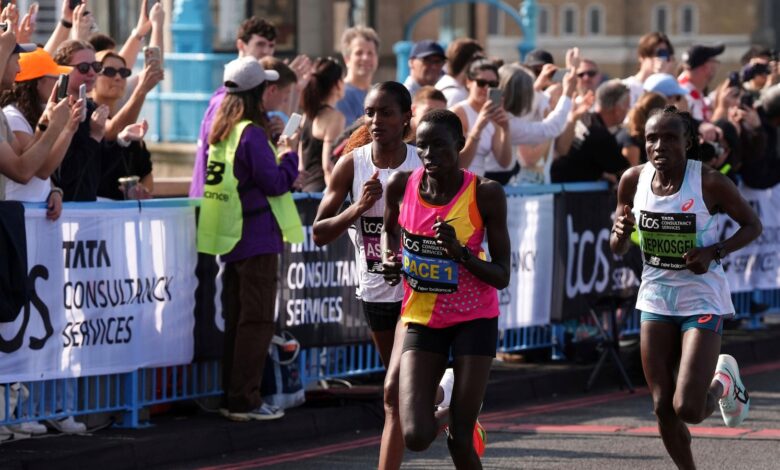 Assefa wins London Marathon women’s race after late breakaway Assefa wins London Marathon women’s race after late breakaway