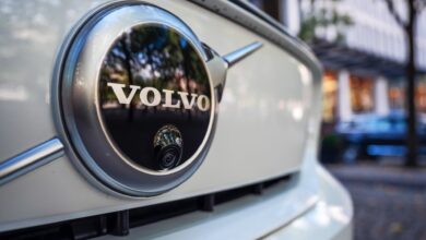 Automaker launches .9 billion cost-cutting plan