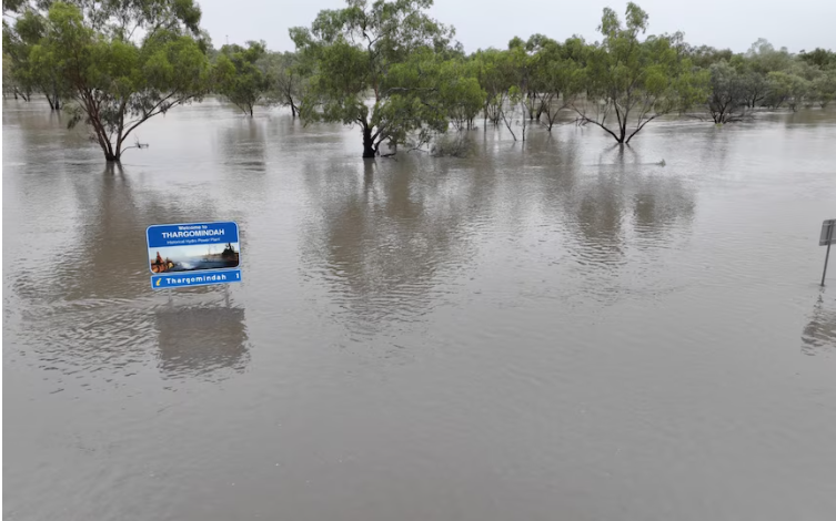 Flooding twice the size of Victoria in outback Qld Flooding twice the size of Victoria in outback Qld