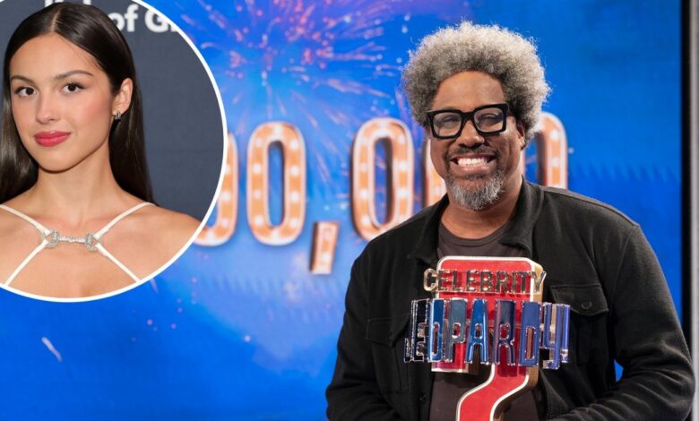 How W. Kamau Bell’s Daughter Juno Helped Him Win Celebrity Jeopardy How W. Kamau Bell’s Daughter Juno Helped Him Win Celebrity Jeopardy