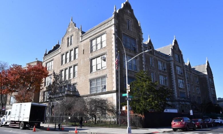 Illegal migrant with 9 prior busts sneaks into NYC high school, randomly gropes female student, 16: sources Illegal migrant with 9 prior busts sneaks into NYC high school, randomly gropes female student, 16: sources