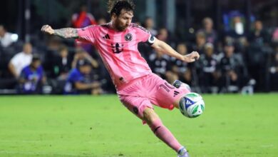 Lionel Messi scores cross-body golazo for Inter Miami to equalize against Toronto FC
