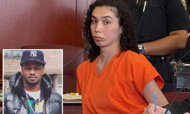 Mom of postal worker killed in NY deli stabbing slams plea deal