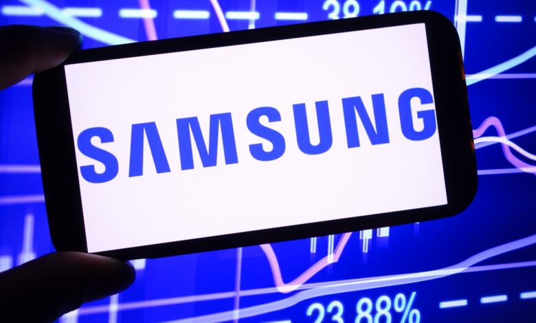 Samsung flags uncertain economic climate after smartphone, chip sales power quarterly results beat Samsung flags uncertain economic climate after smartphone, chip sales power quarterly results beat