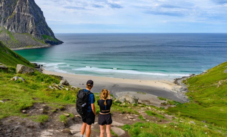 Travelers shun summer hotspots in favor of cooler climes Travelers shun summer hotspots in favor of cooler climes