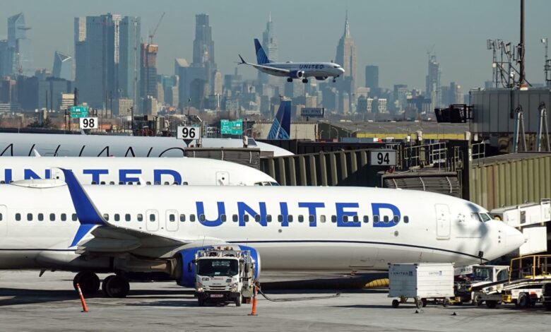 United Air, Microchip lead stocks posting 20%-plus reversals Wednesday United Air, Microchip lead stocks posting 20%-plus reversals Wednesday