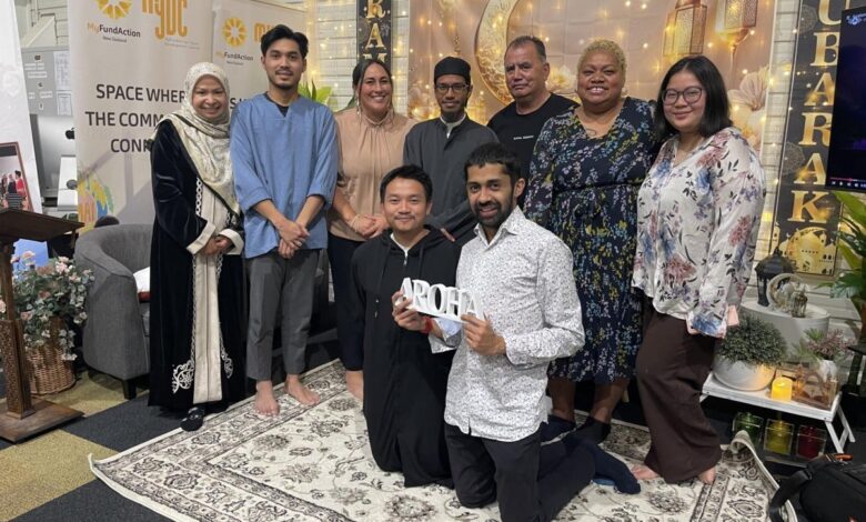 Youth centre brings Muslims together to break fast Youth centre brings Muslims together to break fast