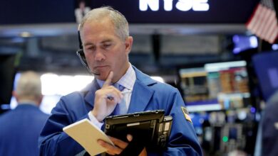 Stock futures shed overnight gains, signaling weaker opening to trade
