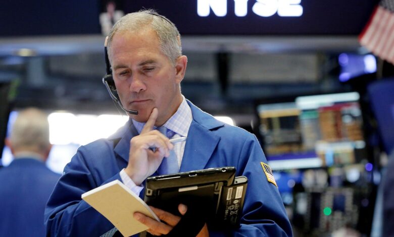 Stock futures shed overnight gains, signaling weaker opening to trade Stock futures shed overnight gains, signaling weaker opening to trade