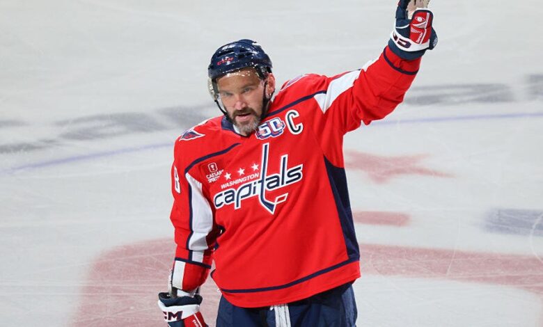 Alex Ovechkin ties Wayne Gretzky’s NHL career goals record with No. 894 Alex Ovechkin ties Wayne Gretzky’s NHL career goals record with No. 894