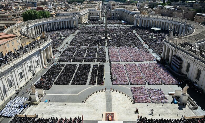 Key moments from Pope Francis’ funeral as mourners bid farewell to late pontiff Key moments from Pope Francis’ funeral as mourners bid farewell to late pontiff