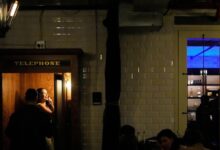 A jazz club in Johannesburg plays its last songs and laments downtown’s decline