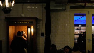 A jazz club in Johannesburg plays its last songs and laments downtown’s decline