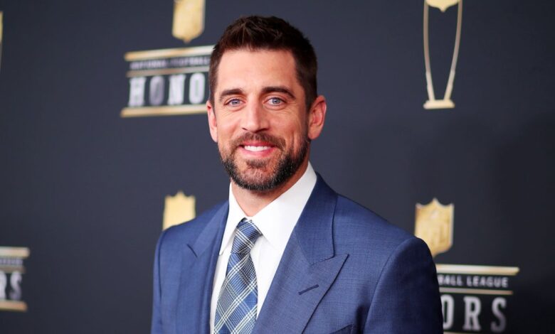 Aaron Rodgers Sparks Wedding Rumors With Ring on Left Finger Aaron Rodgers Sparks Wedding Rumors With Ring on Left Finger