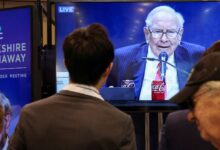 Berkshire Hathaway shares fall 5% after shocking Buffett exit and an earnings decline