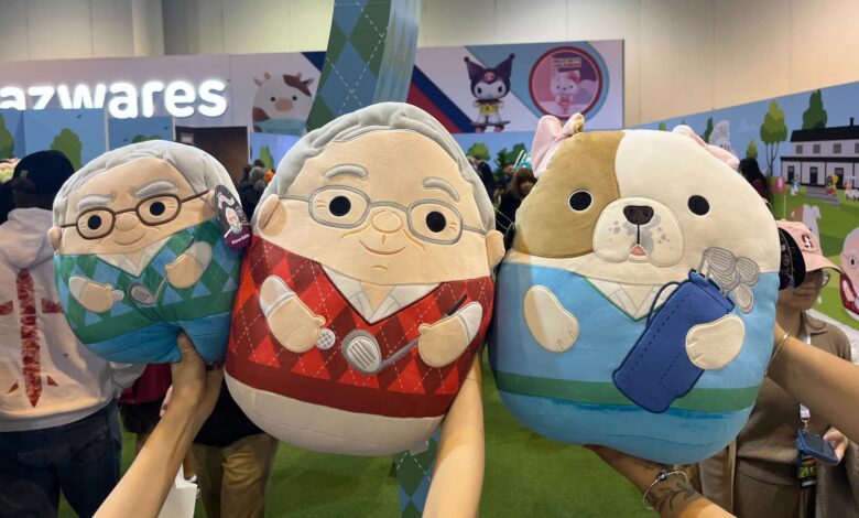Berkshire meeting ‘bazaar’ features Buffett Squishmallows, 60th anniversary book and giant claw machine Berkshire meeting ‘bazaar’ features Buffett Squishmallows, 60th anniversary book and giant claw machine