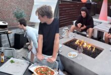 Bruins’ Jeremy Swayman becomes a pizzaiolo for girlfriend Alessandra and her Italian-heritage family on “build your own pizza” night