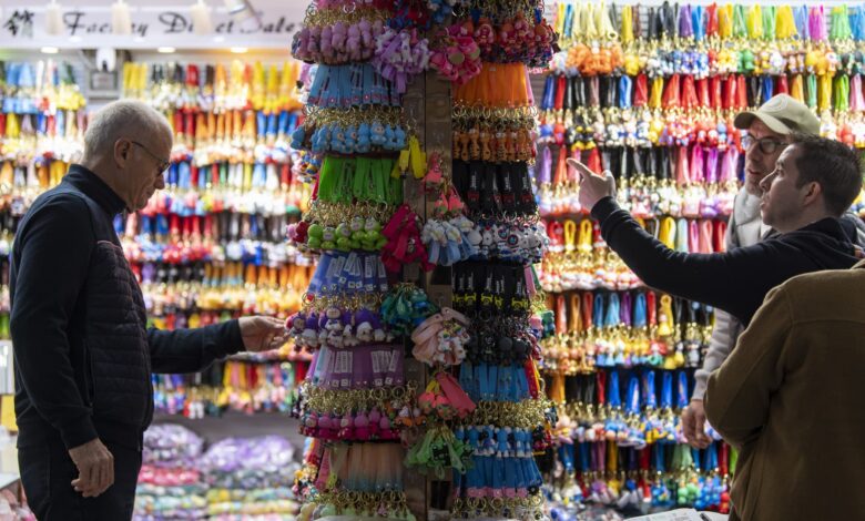 Chinese factories halt, restart work to mitigate U.S. tariff disruption Chinese factories halt, restart work to mitigate U.S. tariff disruption