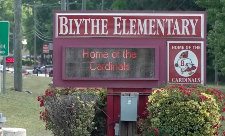 Cops not charging perv teacher for kissing autistic student in school bathroom because nonverbal pupil can’t tell her story: mom Cops not charging perv teacher for kissing autistic student in school bathroom because nonverbal pupil can’t tell her story: mom