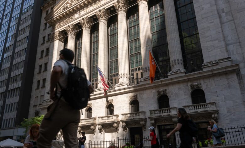 Dealmaking activity shows Trump tariffs derailed a budding M&A boom Dealmaking activity shows Trump tariffs derailed a budding M&A boom