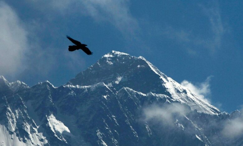 Expedition organizers say 2 climbers have died on Mount Everest Expedition organizers say 2 climbers have died on Mount Everest