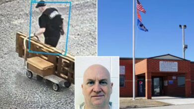 Guard let ‘Devil in the Ozarks’ killer and rapist waltz out of prison, prompting desperate search