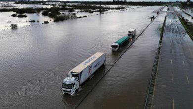 Heavy rainfall floods Argentine highways, forces evacuations