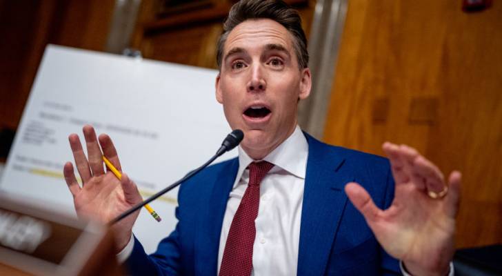 Josh Hawley blasts Allstate CEO for making M last year — while company can’t ‘afford’ to pay out claims Josh Hawley blasts Allstate CEO for making M last year — while company can’t ‘afford’ to pay out claims
