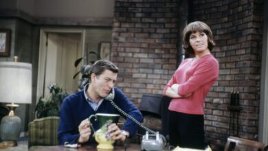 Mary Tyler Moore Auction Includes ‘The Dick Van Dyke Show’ Memorabilia